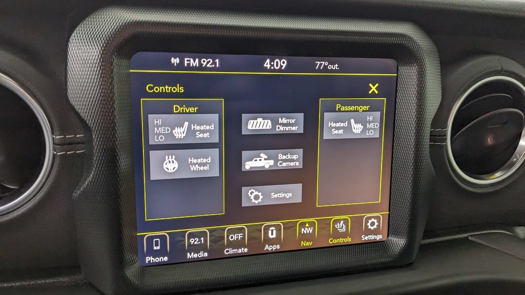 Used 2022 Jeep Gladiator Overland w/ Dual Top Group AWD/4WD image 25