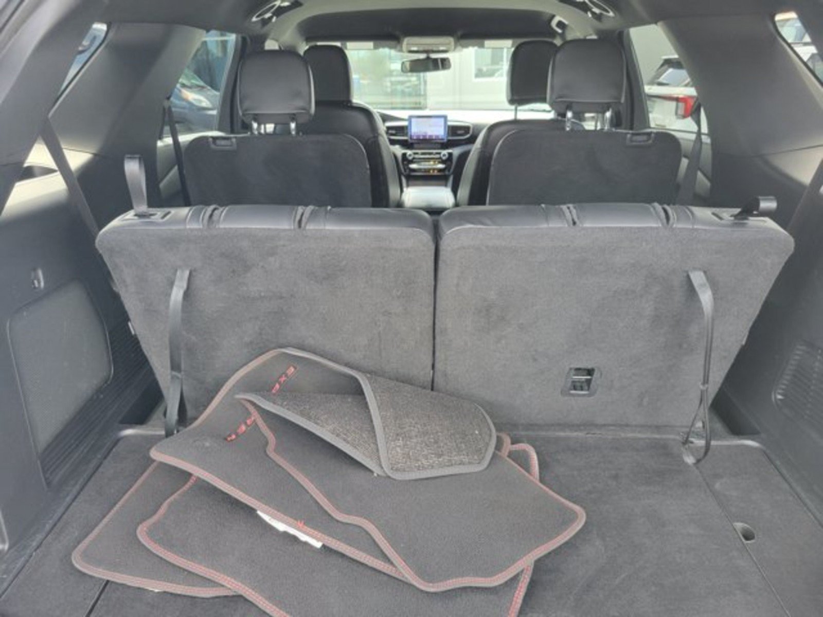 Certified 2022 Ford Explorer ST-Line w/ Class IV Trailer Tow Package RWD image 8