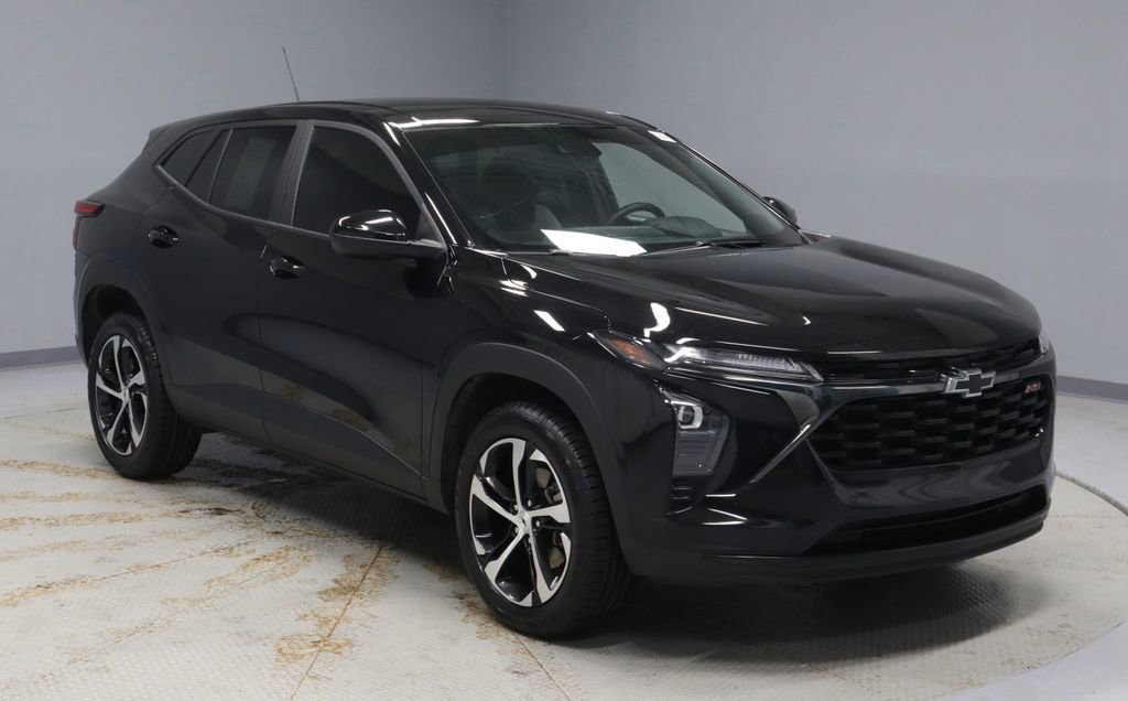 Used 2024 Chevrolet Trax RS w/ Driver Confidence Package image 7