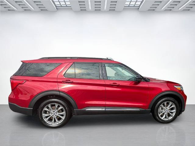 Certified 2023 Ford Explorer XLT w/ Equipment Group 202A AWD/4WD image 2