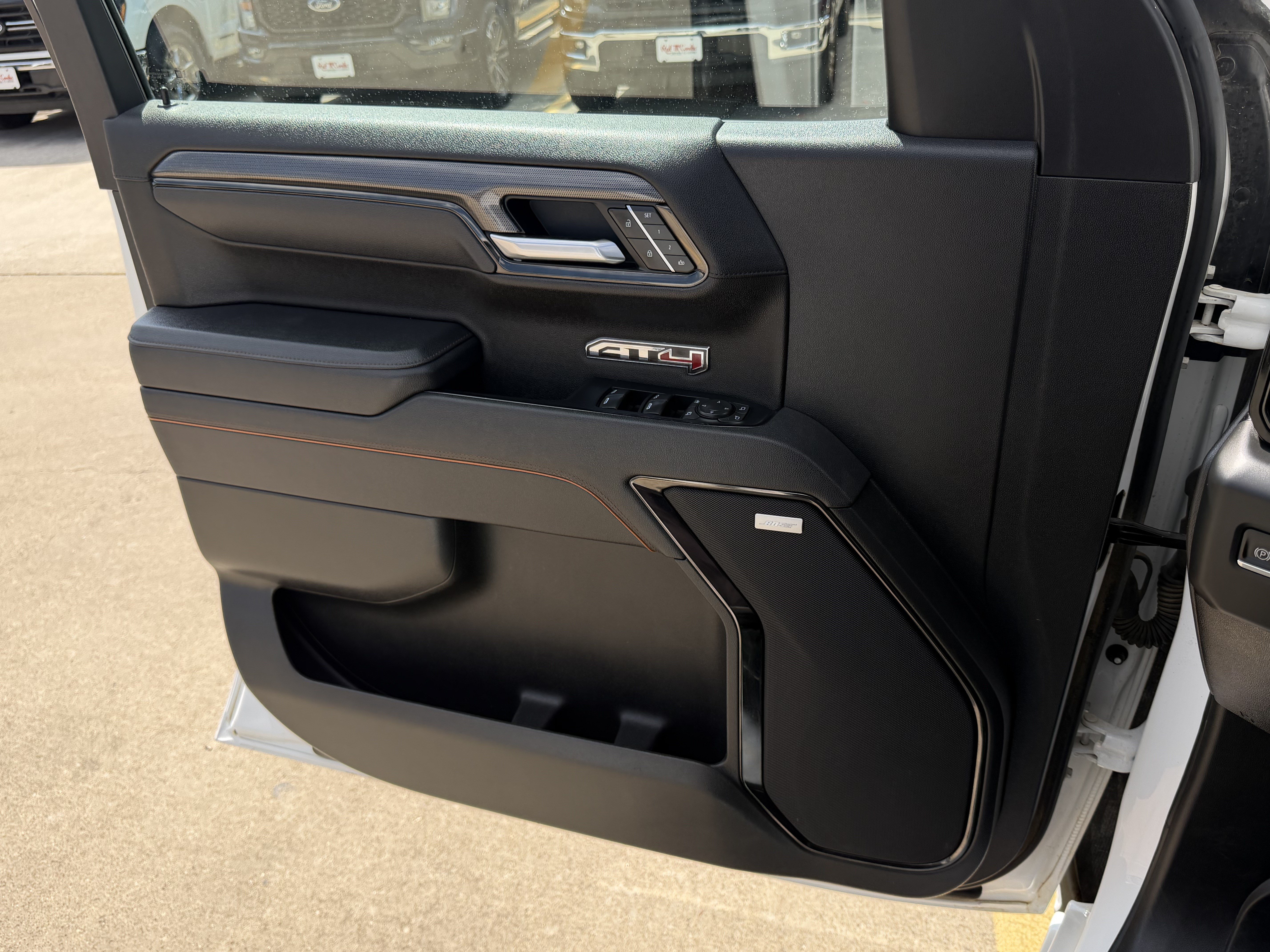Used 2025 GMC Sierra 1500 AT4 AWD/4WD image 26