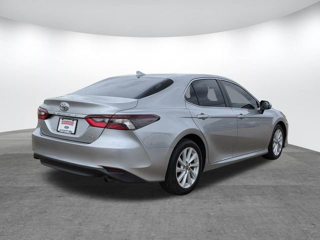 Used 2022 Toyota Camry LE image 4