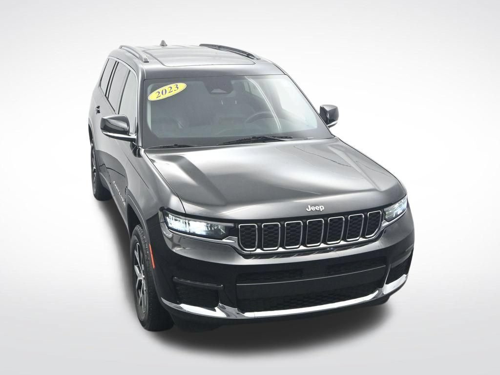 Used 2023 Jeep Grand Cherokee L Limited AWD/4WD image 32