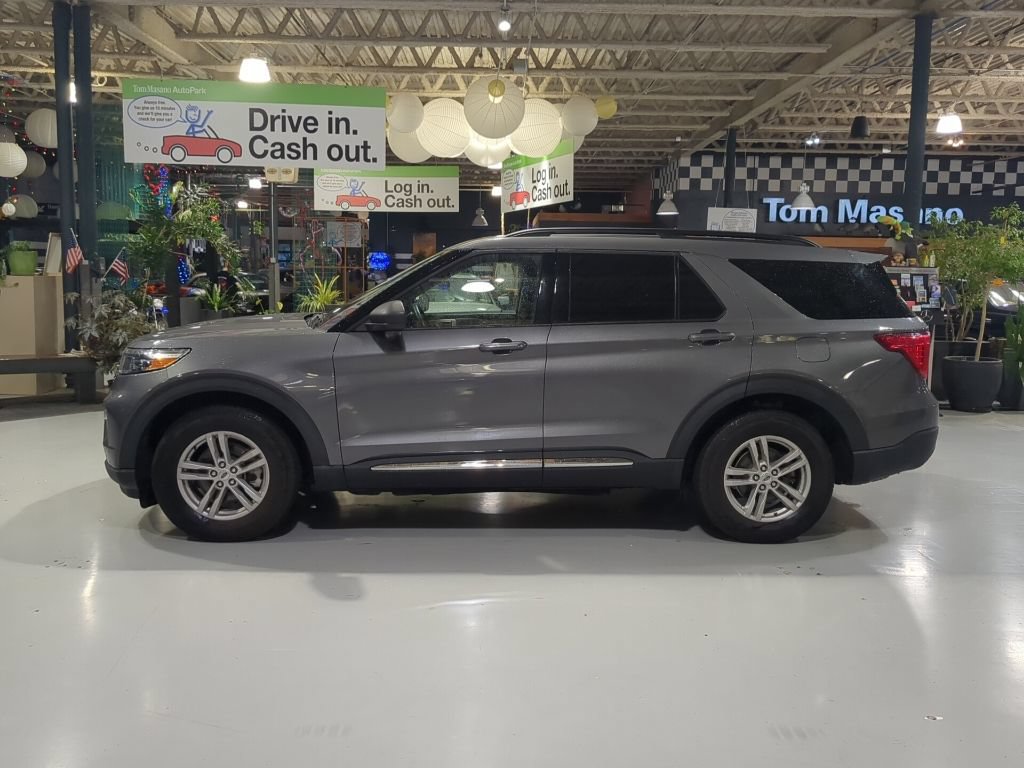 Certified 2022 Ford Explorer XLT w/ Equipment Group 202A AWD/4WD image 11