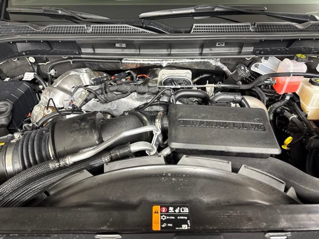 Used 2025 GMC Sierra 3500 Denali Ultimate AWD/4WD image 9