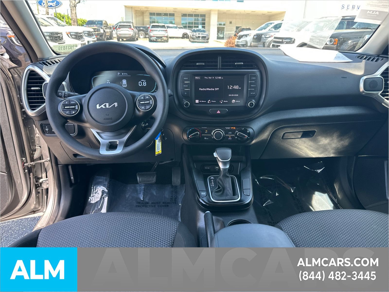 Used 2025 Kia Soul LX w/ LX Technology Package FWD image 16