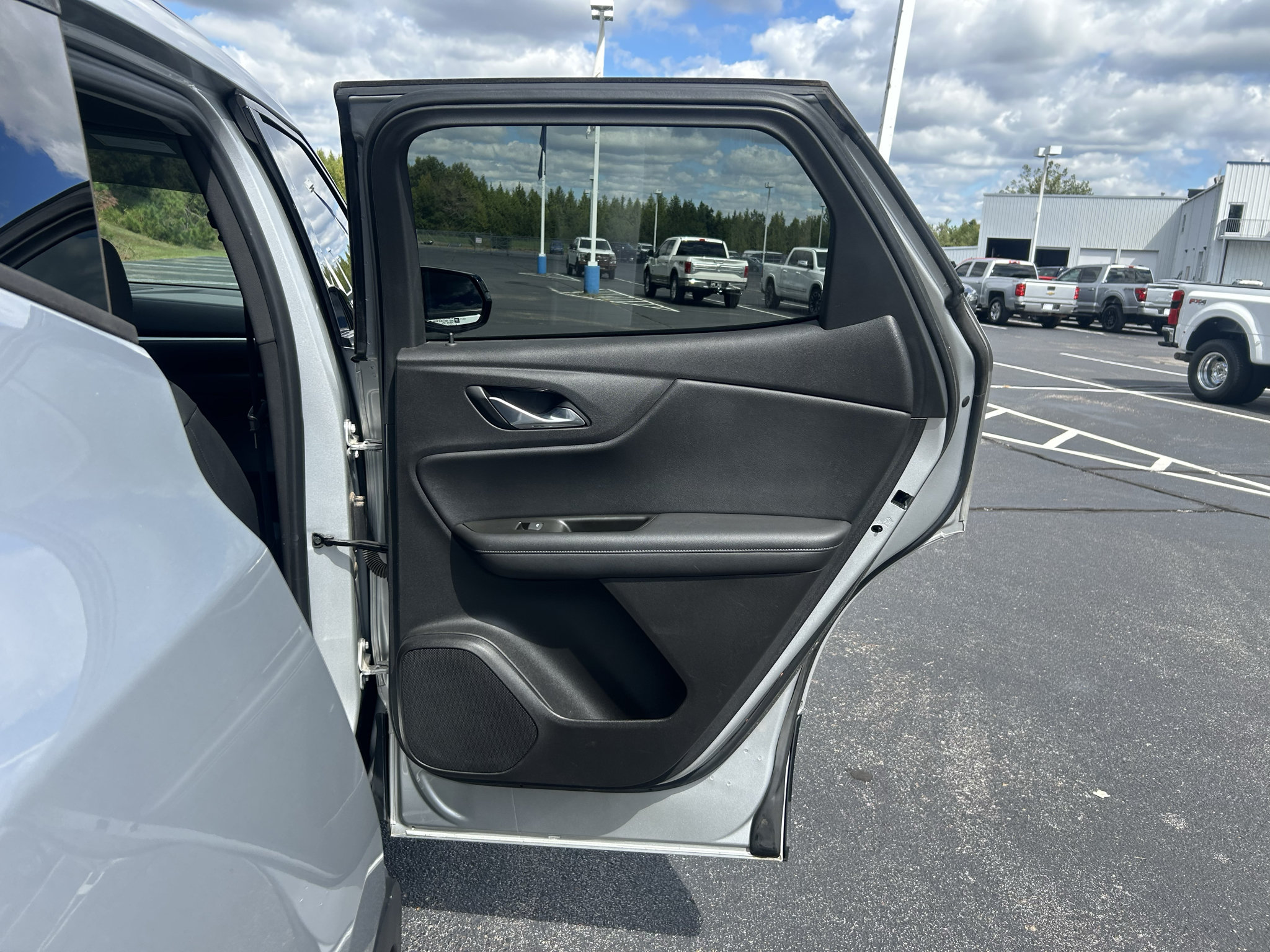 Used 2021 Chevrolet Blazer LT w/ Sound & Technology Package FWD image 21