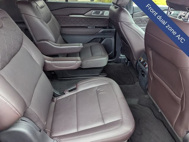 Certified 2025 Ford Explorer Platinum w/ Ultimate Package AWD/4WD image 16