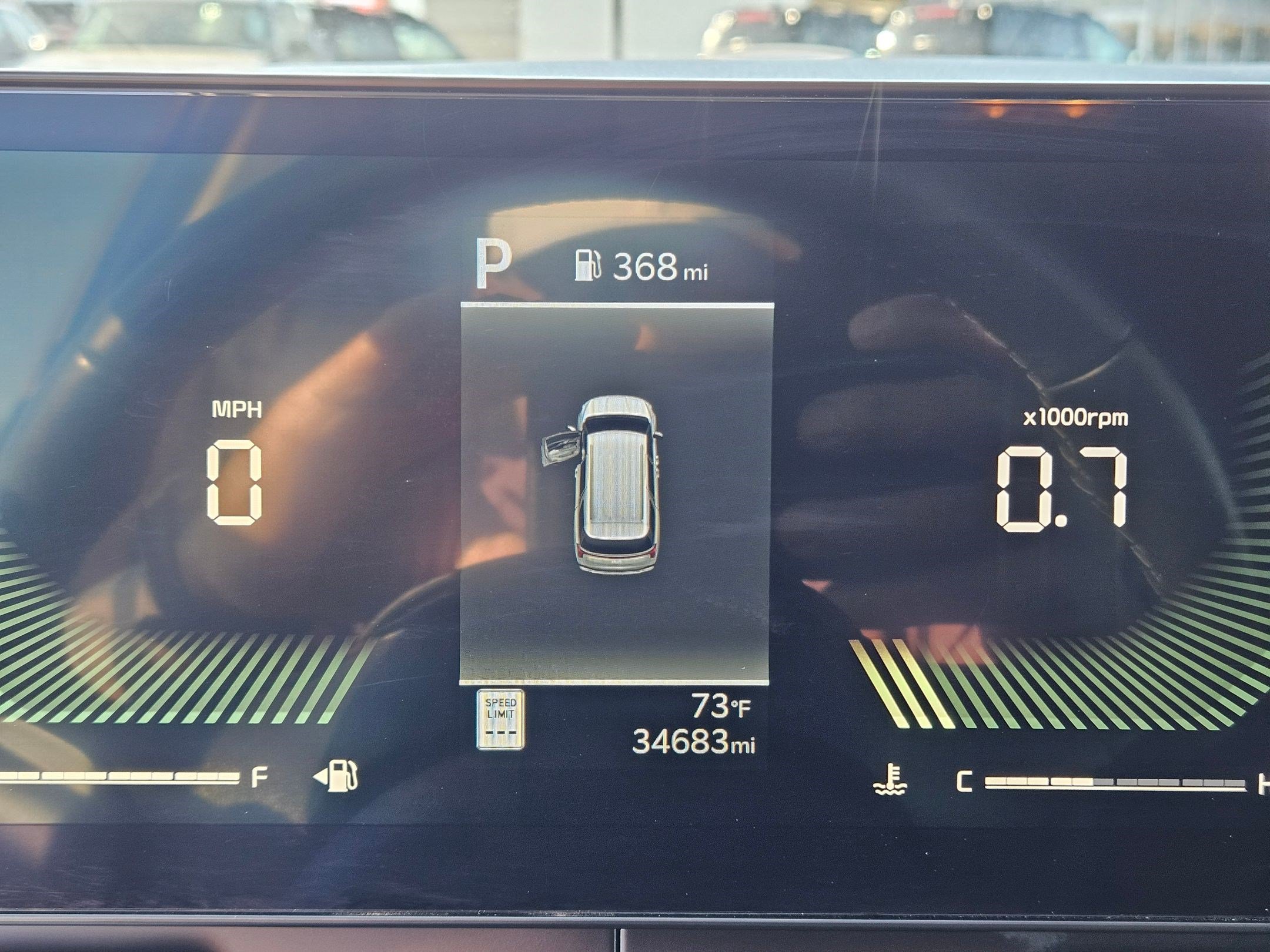 Used 2025 Kia Carnival FWD image 32