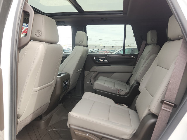 Used 2024 Chevrolet Tahoe LT w/ Luxury Package AWD/4WD image 9