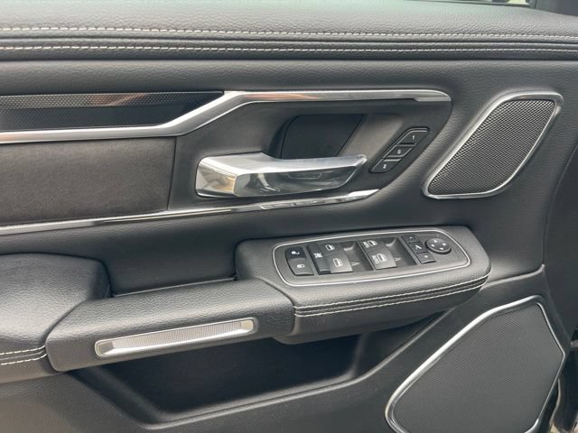 Used 2022 RAM 1500 Laramie AWD/4WD image 17