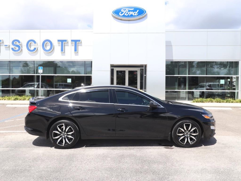 Used 2025 Chevrolet Malibu RS image 16