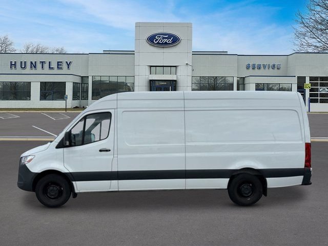 Used 2024 Mercedes-Benz Sprinter 2500 w/ Parking Package image 5
