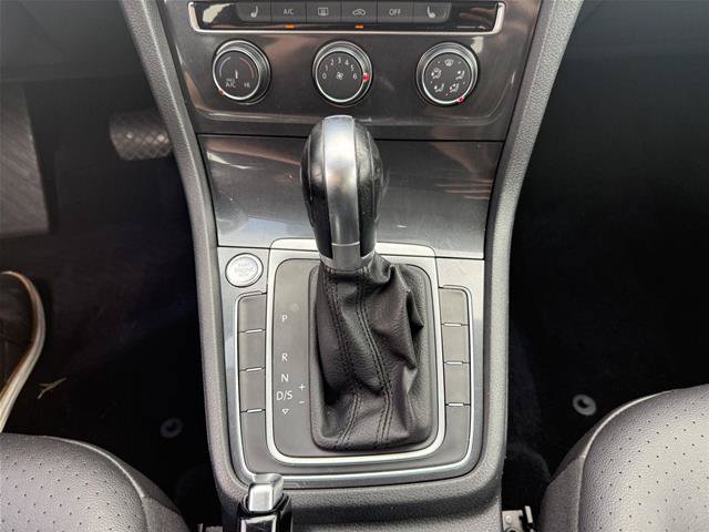 Used 2018 Volkswagen Golf SE FWD image 22