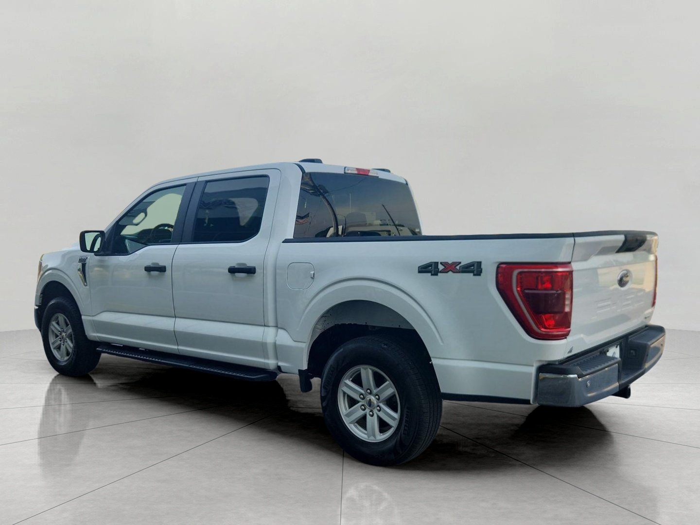Certified 2022 Ford F150 XLT w/ Trailer Tow Package AWD/4WD image 11