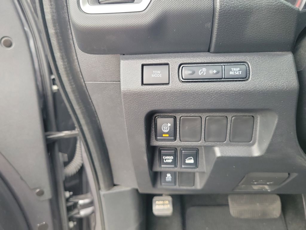 Used 2022 Nissan Frontier SV w/ Technology Package AWD/4WD image 29