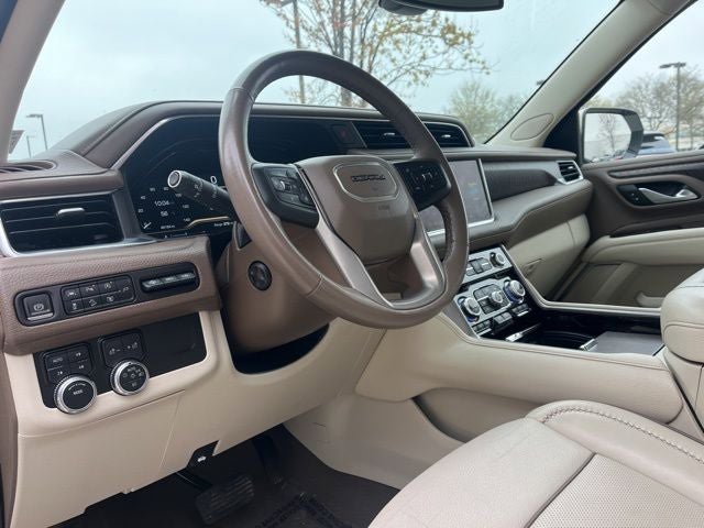 Used 2022 GMC Yukon XL Denali AWD/4WD image 26