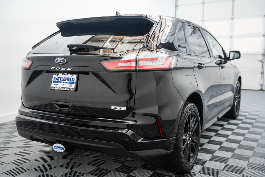 Certified 2024 Ford Edge ST-Line w/ Class II Trailer Tow Package AWD/4WD image 5