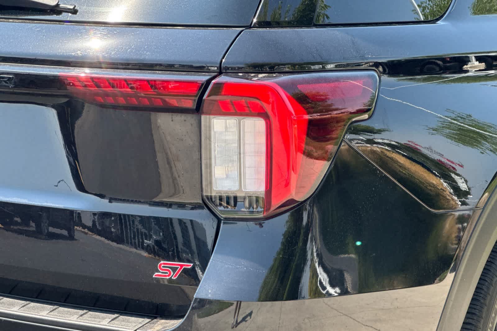 Certified 2025 Ford Explorer ST AWD/4WD image 28