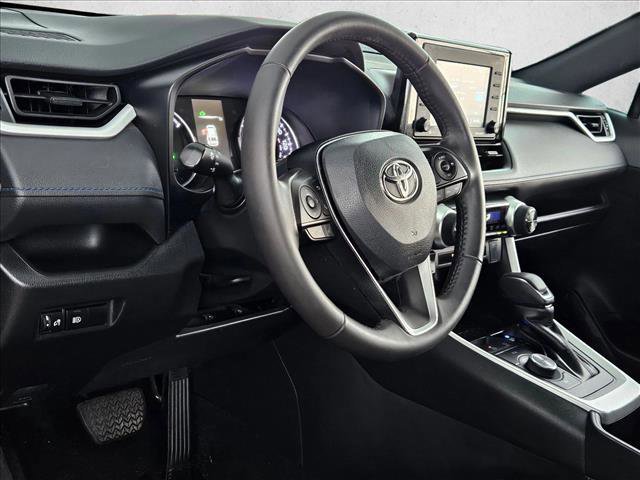 Used 2022 Toyota RAV4 SE image 9