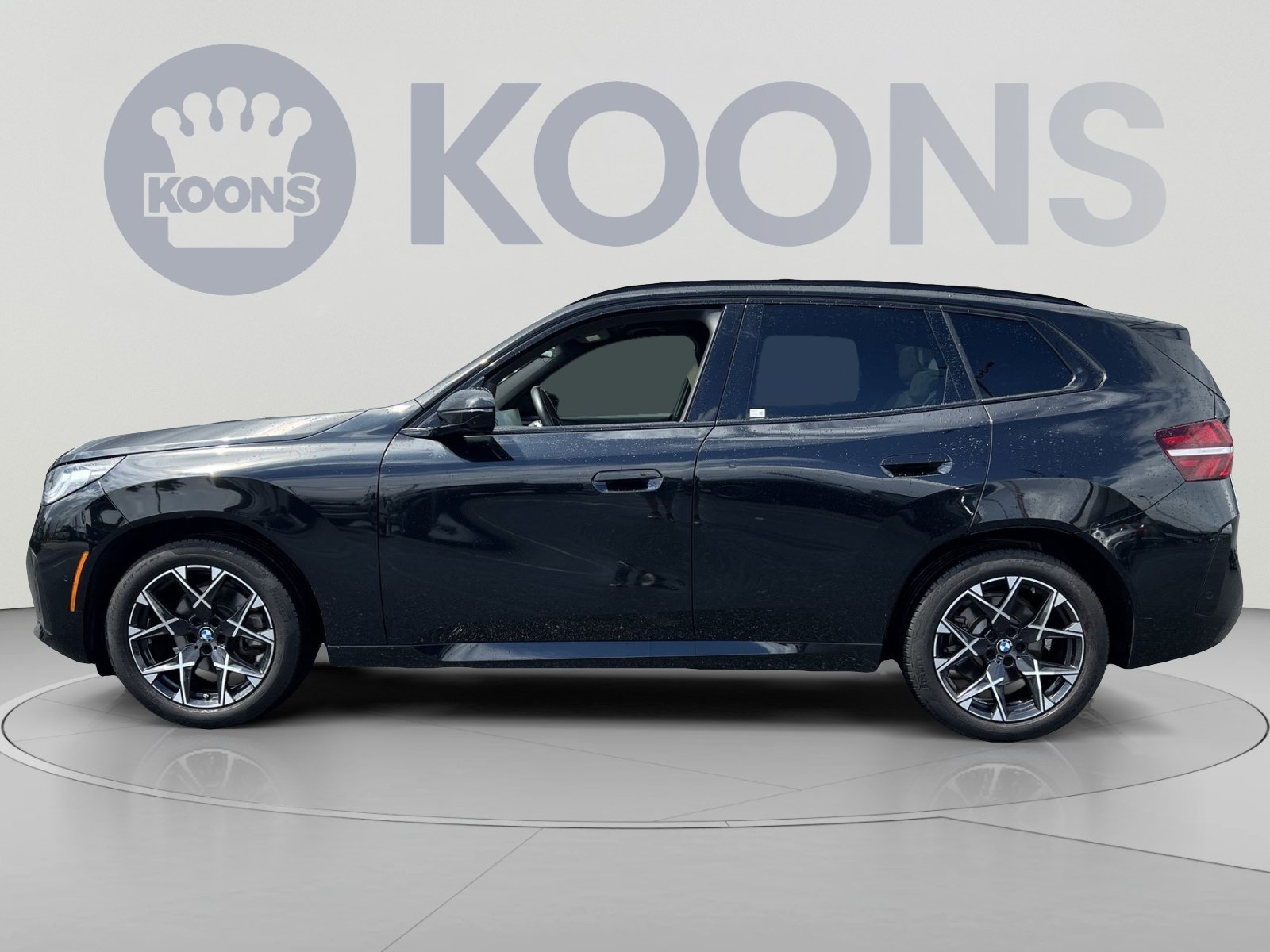 Used 2025 BMW X3 xDrive30i w/ Premium Package AWD/4WD image 2