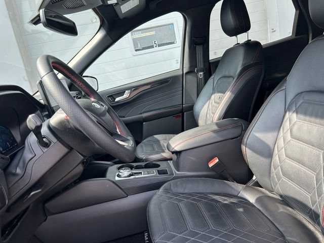 Certified 2023 Ford Escape ST-Line Elite w/ Premium Technology Package AWD/4WD image 8