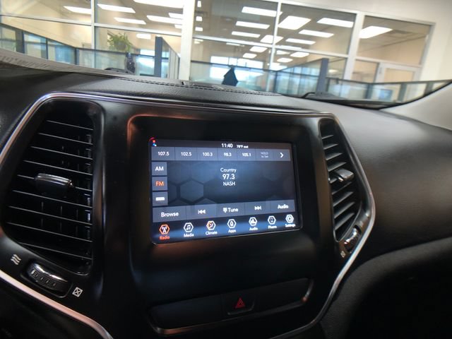 Used 2020 Jeep Cherokee Latitude w/ Cold Weather Group AWD/4WD image 15