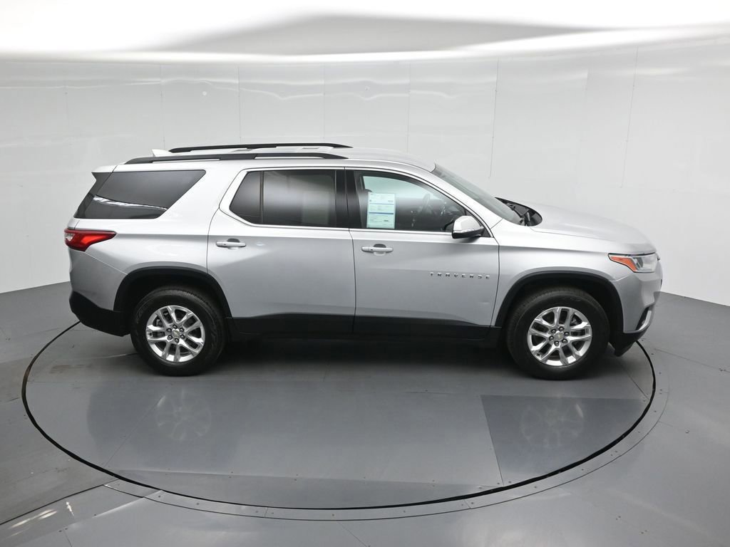 Used 2021 Chevrolet Traverse LT image 8