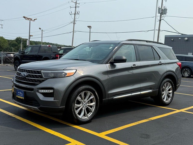 Certified 2023 Ford Explorer XLT w/ Equipment Group 202A AWD/4WD image 10
