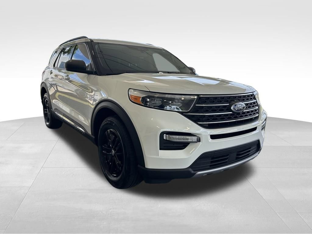 Certified 2023 Ford Explorer XLT w/ Equipment Group 202A RWD image 2