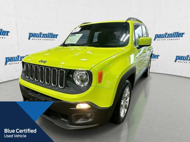 Used 2017 Jeep Renegade Latitude w/ Cold Weather Group FWD image 1