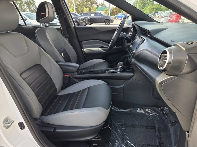 Used 2023 Nissan Kicks SR w/ SR Premium Package FWD image 19