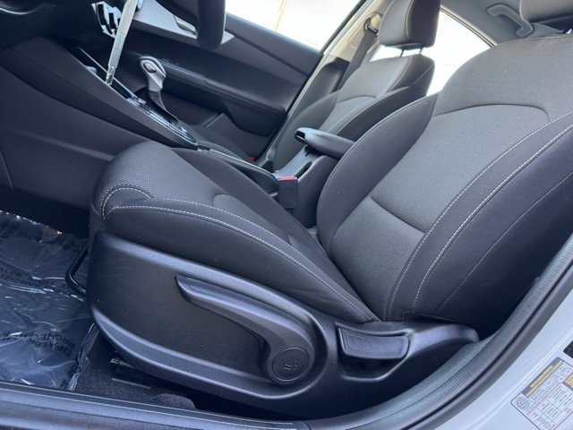 Used 2023 Kia Forte LXS w/ LXS Technology Package image 12