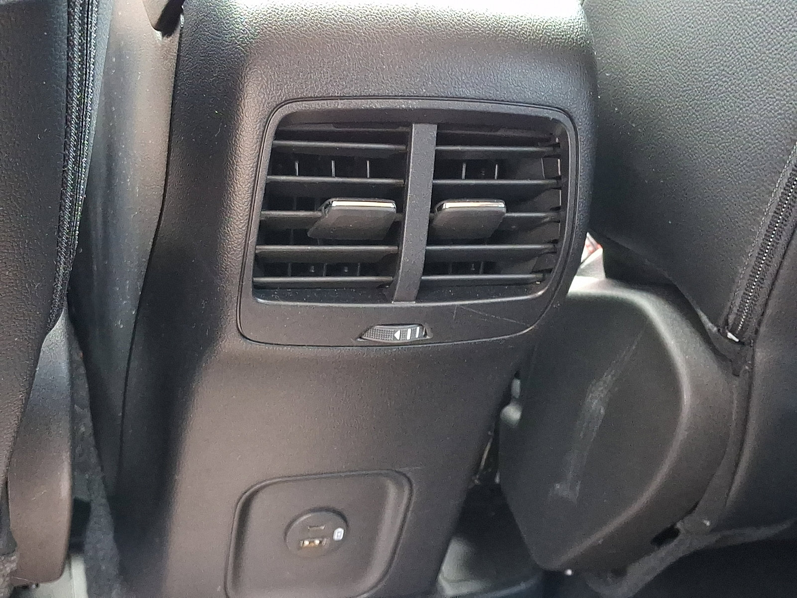 Certified 2022 Ford Escape SEL w/ SEL Stealth AWD Package image 13