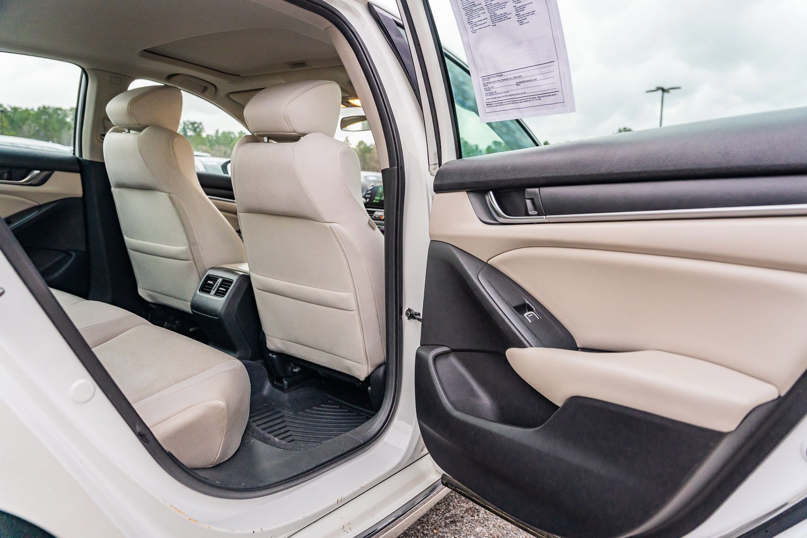 Used 2018 Honda Accord EX image 13