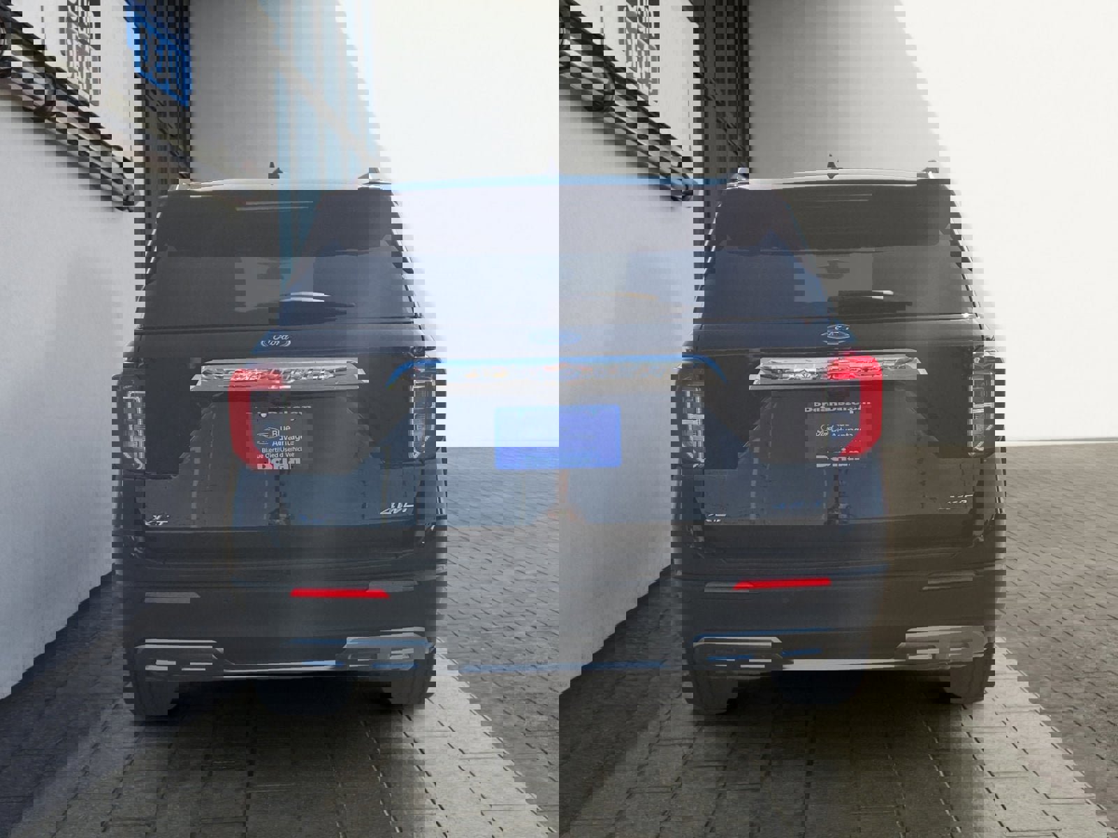 Certified 2023 Ford Explorer XLT w/ Equipment Group 202A image 4