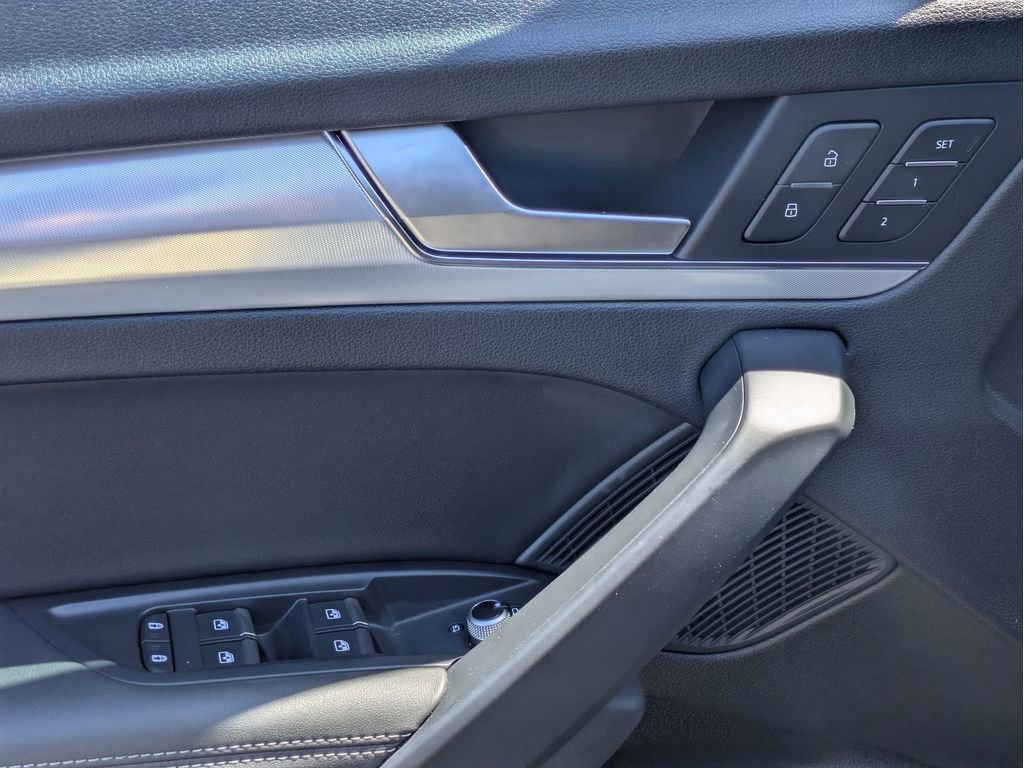 Used 2023 Audi Q5 2.0T Prestige image 13