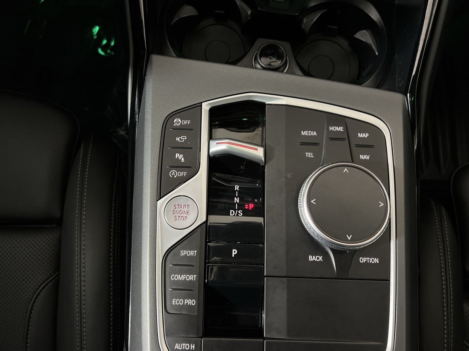 Used 2024 BMW 230i Coupe w/ Convenience Package RWD image 22