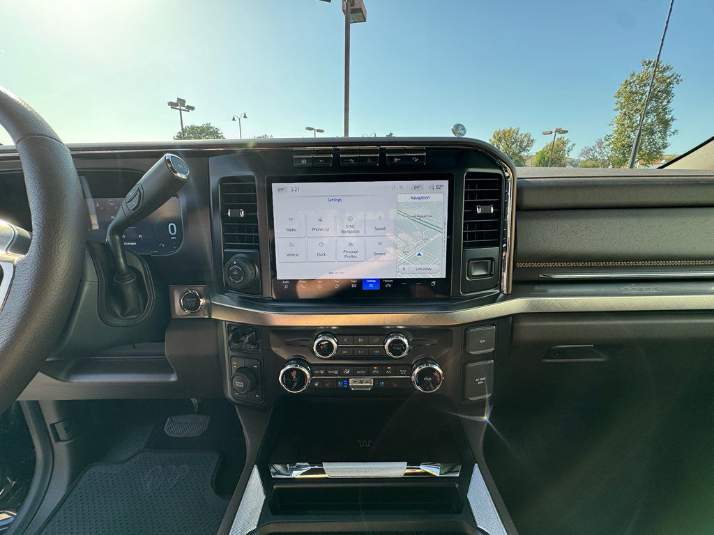 Certified 2024 Ford F250 King Ranch w/ Chrome Package AWD/4WD image 18