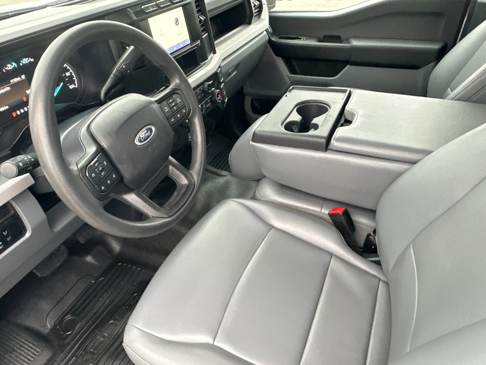 Certified 2024 Ford F550 2WD Regular Cab Super Duty image 11