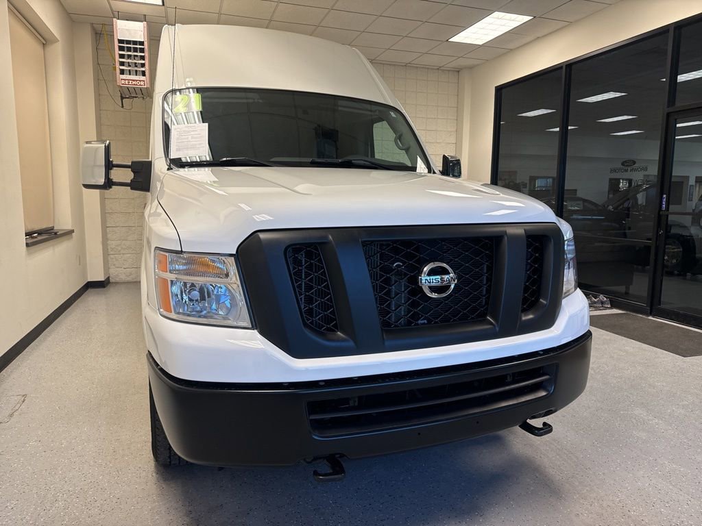 Used 2021 Nissan NV 2500 SV w/ Navigation Package image 3