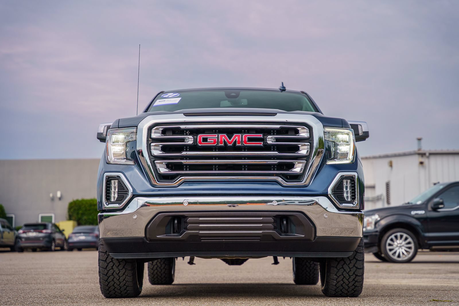 Used 2021 GMC Sierra 1500 SLT w/ SLT Premium Plus Package AWD/4WD image 3