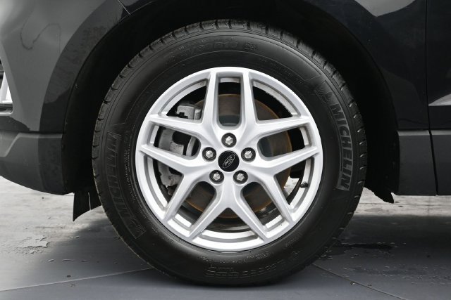 Certified 2023 Ford Edge SEL w/ Convenience Package AWD/4WD image 9
