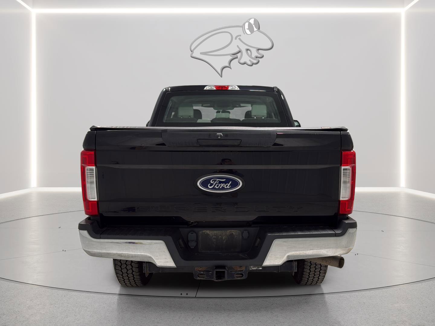 Certified 2018 Ford F250 XL w/ STX Appearance Package image 5