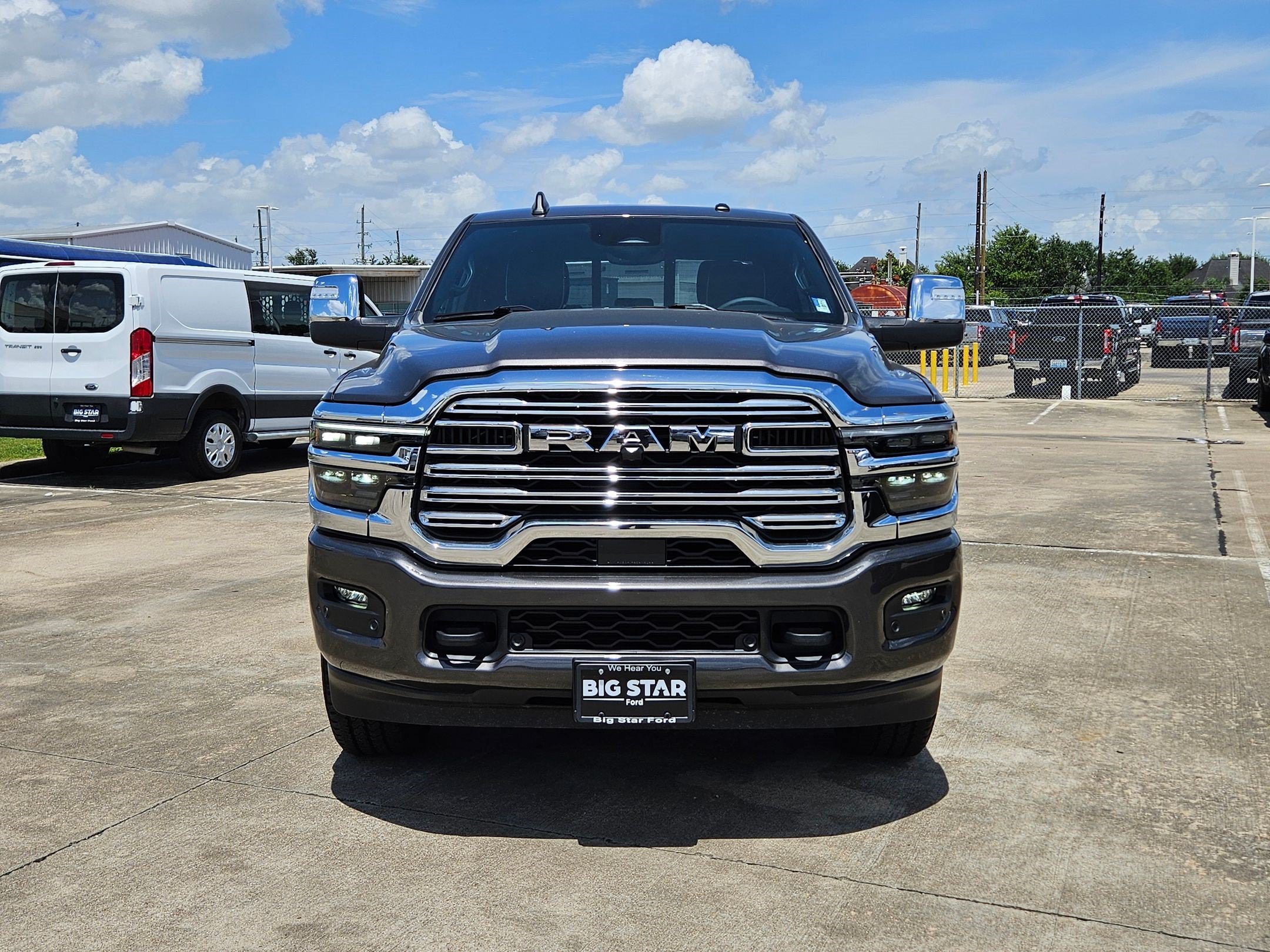 Used 2025 RAM 2500 Laramie AWD/4WD image 11