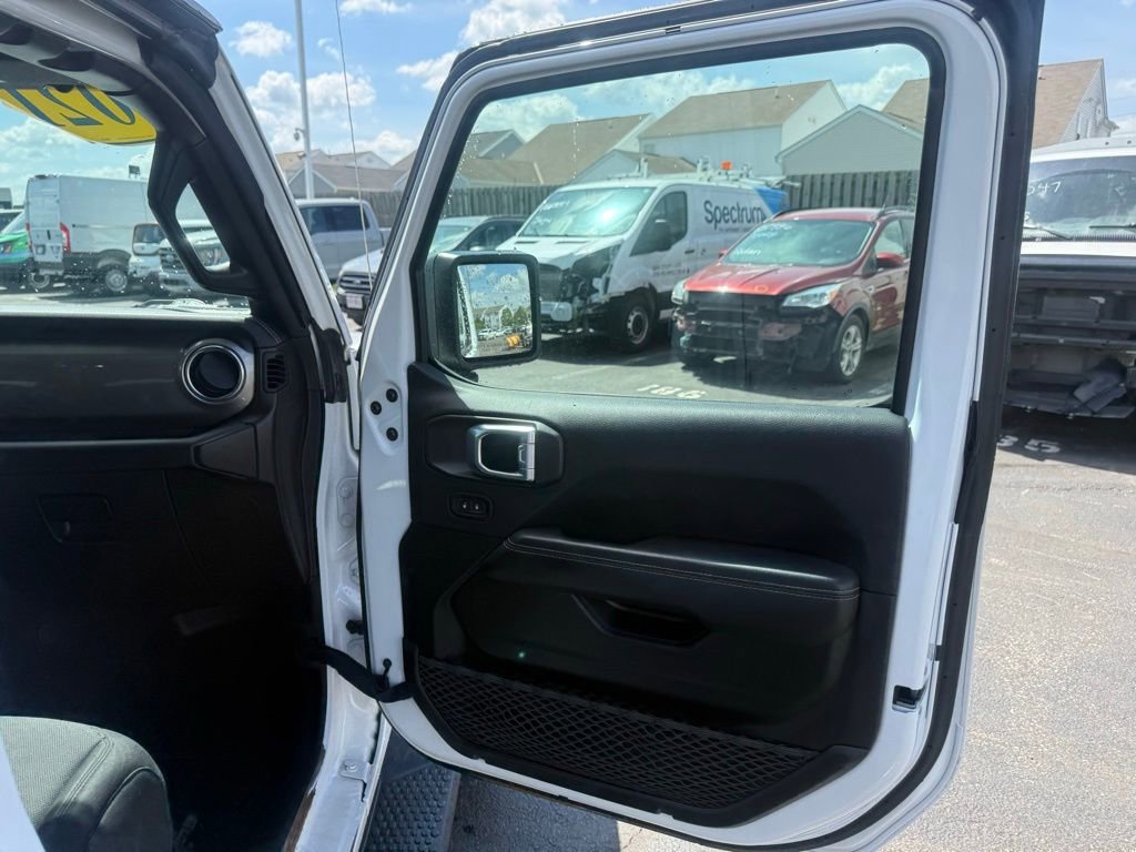 Used 2021 Jeep Wrangler Unlimited Sahara w/ Dual Top Group AWD/4WD image 55