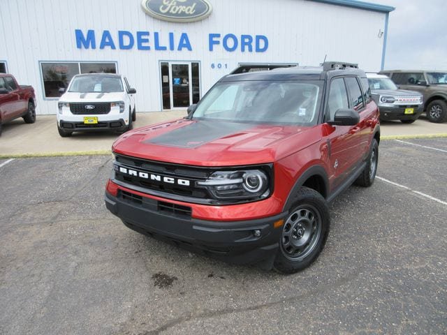 Certified 2024 Ford Bronco Sport Outer Banks w/ Tech Package AWD/4WD image 4