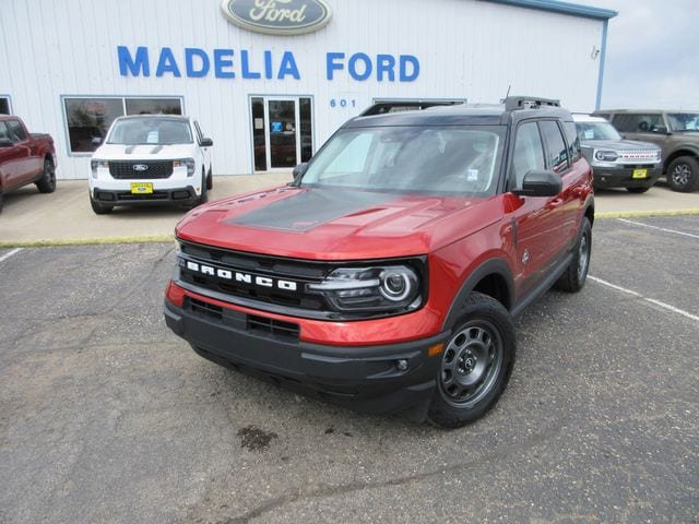 Certified 2024 Ford Bronco Sport Outer Banks w/ Tech Package AWD/4WD image 4