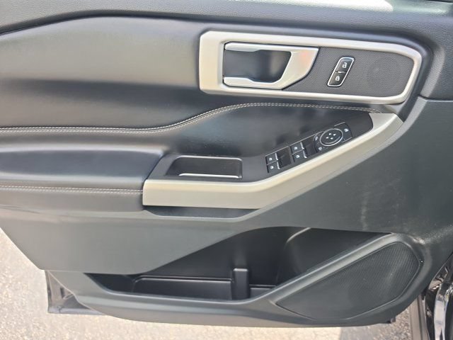Certified 2023 Ford Explorer XLT RWD image 18