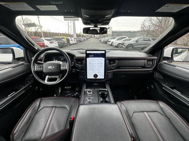 Certified 2023 Ford Expedition Limited image 3
